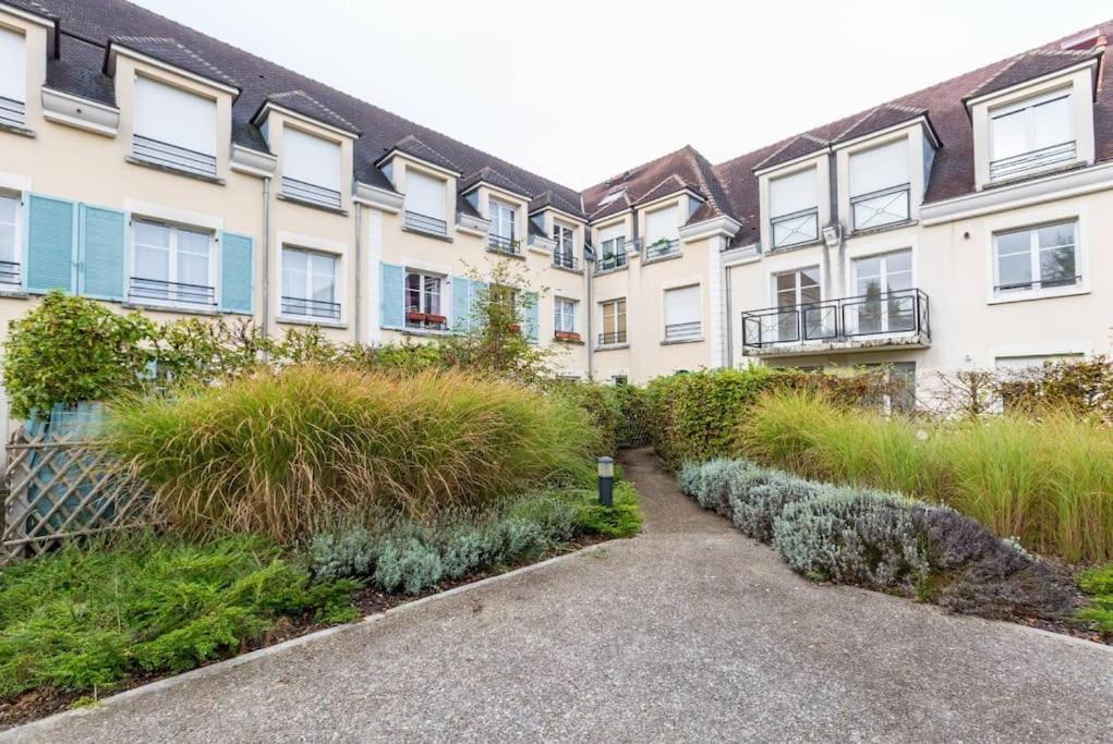Apartment 3 Bedroomed Serris Val D'Europe Disneyland Paris Exterior foto